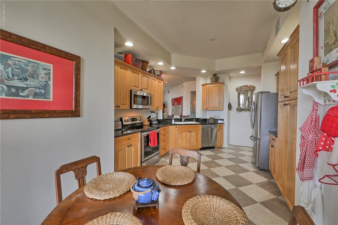 10 PAPAYA ST #305, CLEARWATER BEACH, FL, 33767