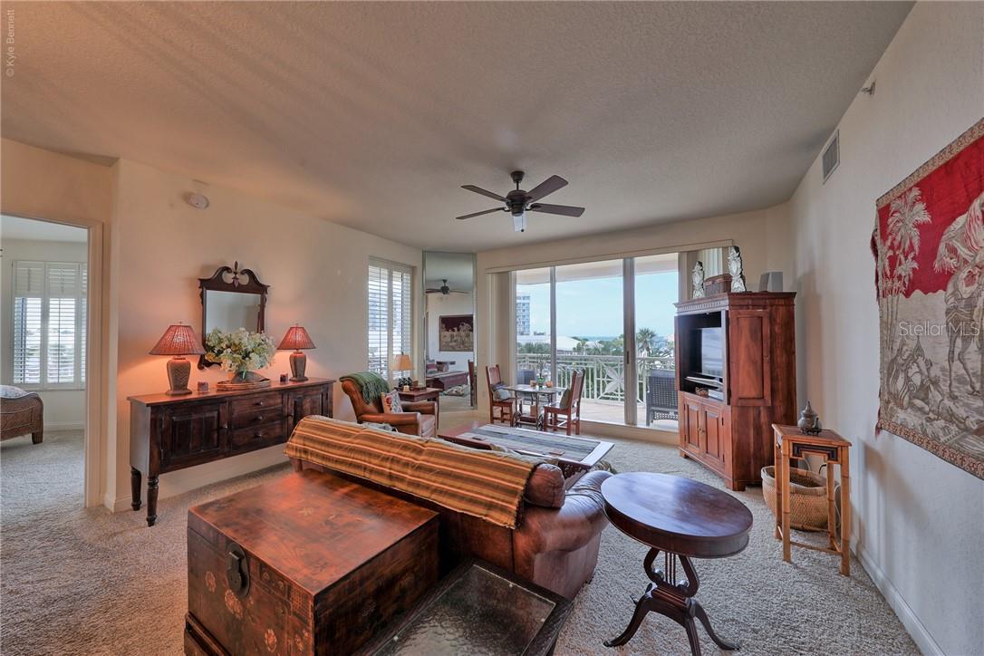 10 PAPAYA ST #305, CLEARWATER BEACH, FL, 33767