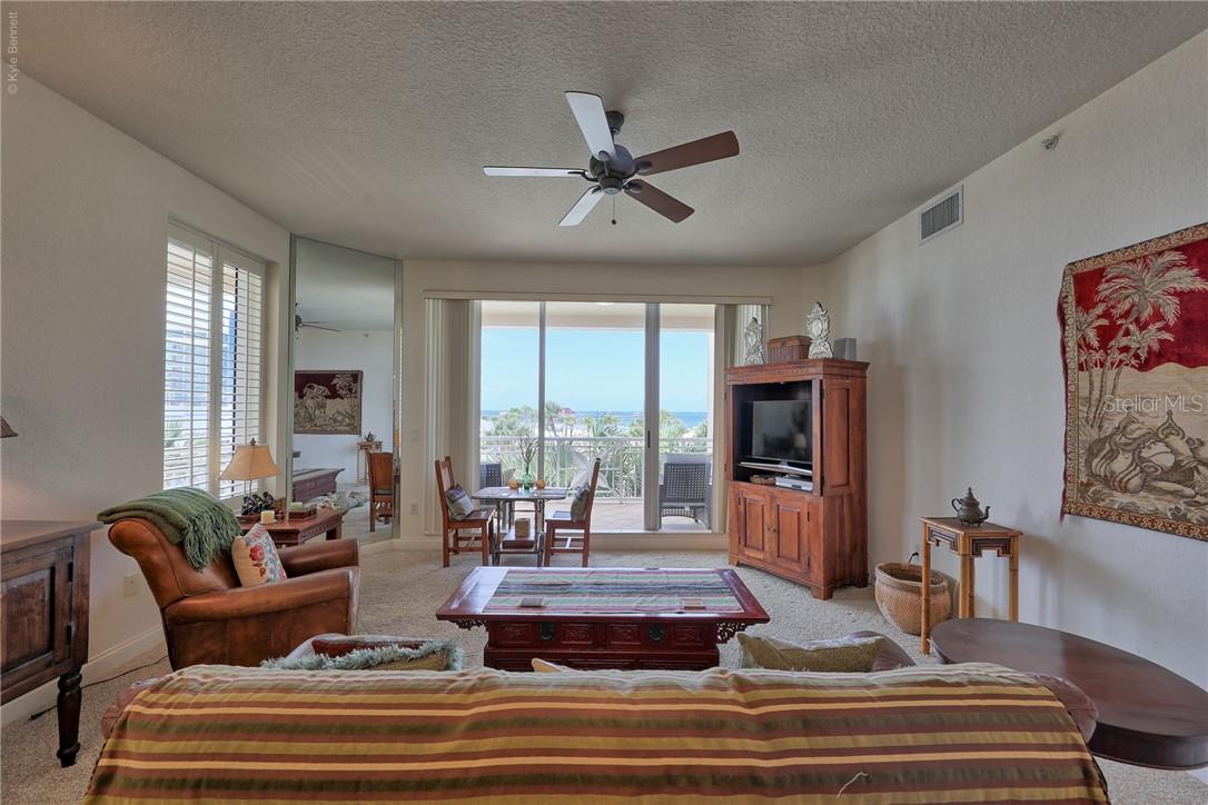 10 PAPAYA ST #305, CLEARWATER BEACH, FL, 33767