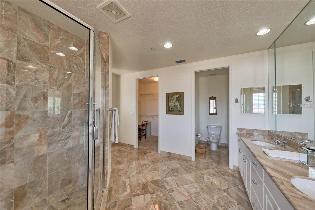 10 PAPAYA ST #305, CLEARWATER BEACH, FL, 33767