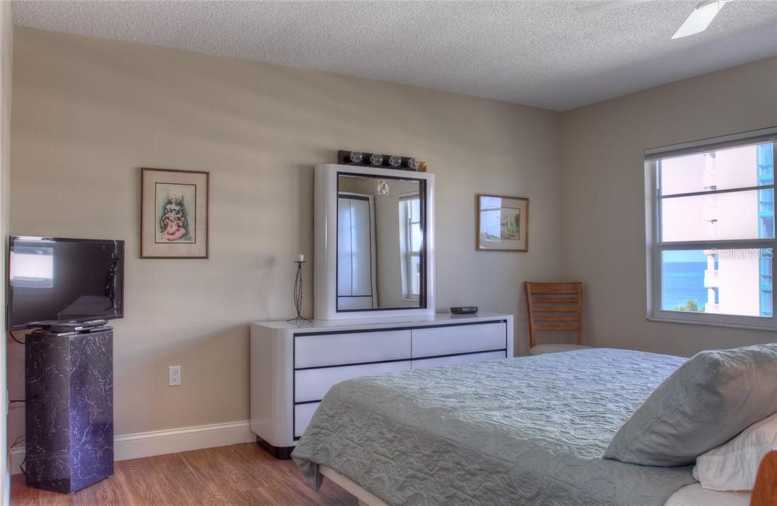 800 BENJAMIN FRANKLIN DR #704, SARASOTA, FL, 34236