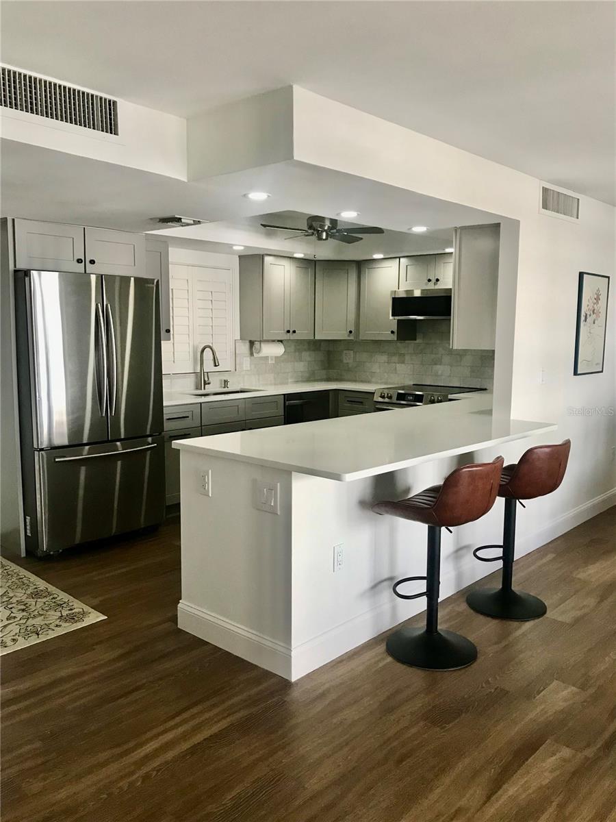 800 BENJAMIN FRANKLIN DR #704, SARASOTA, FL, 34236