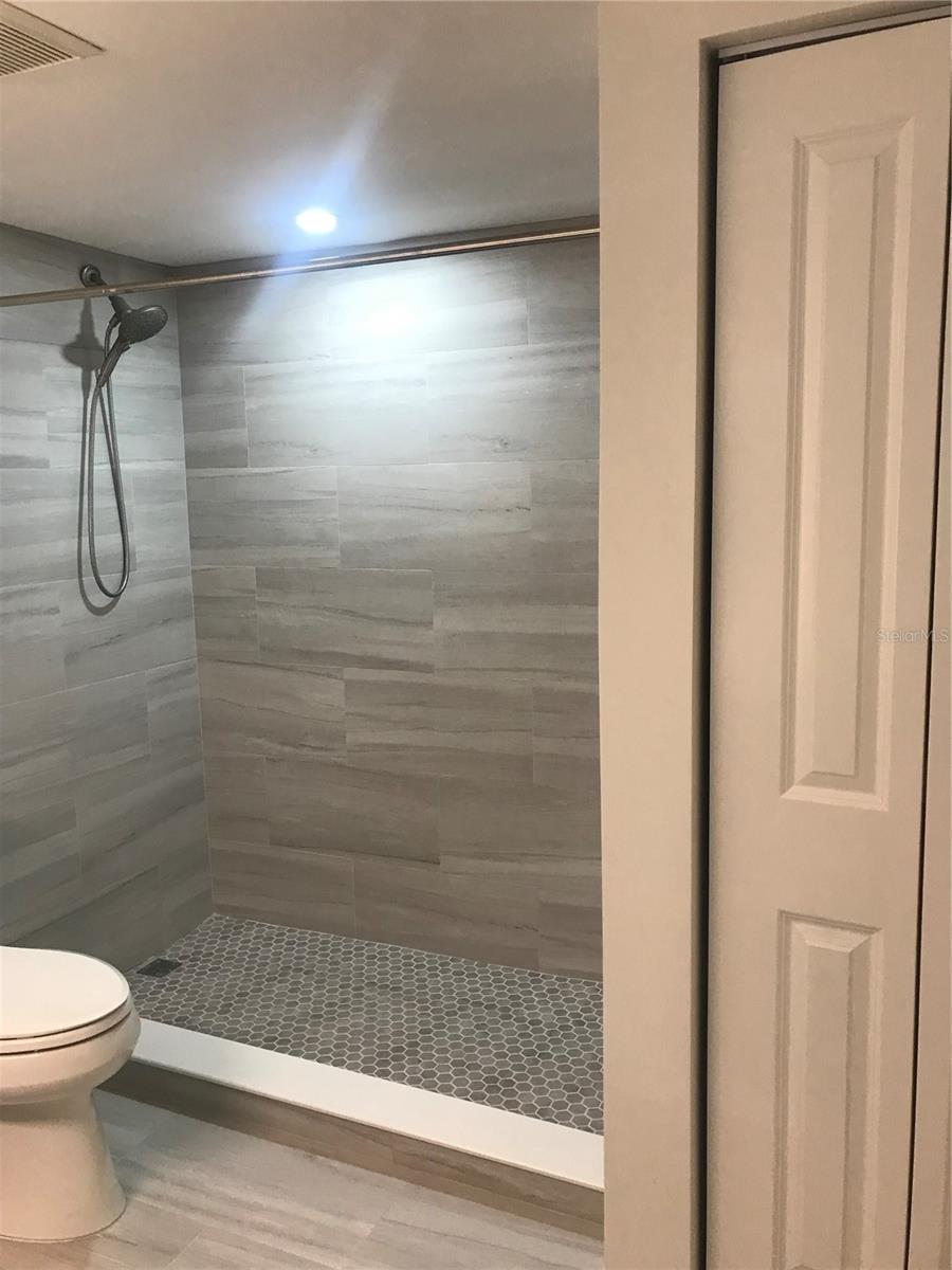 800 BENJAMIN FRANKLIN DR #704, SARASOTA, FL, 34236
