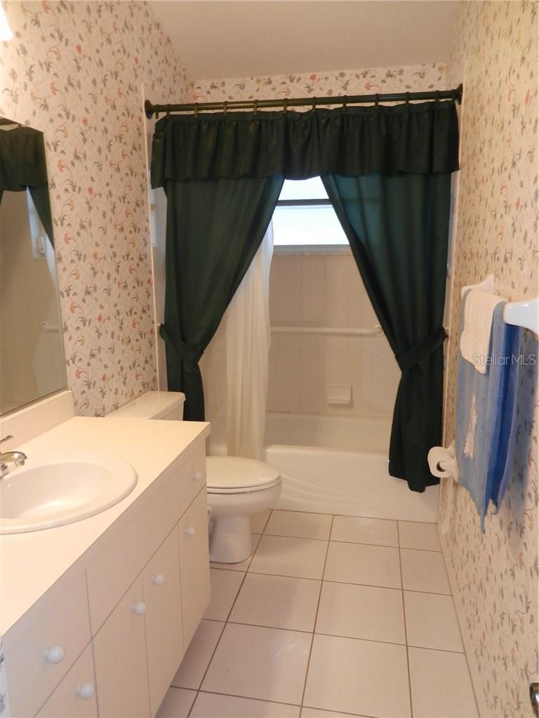 589 ROTONDA CIR, ROTONDA WEST, FL, 33947