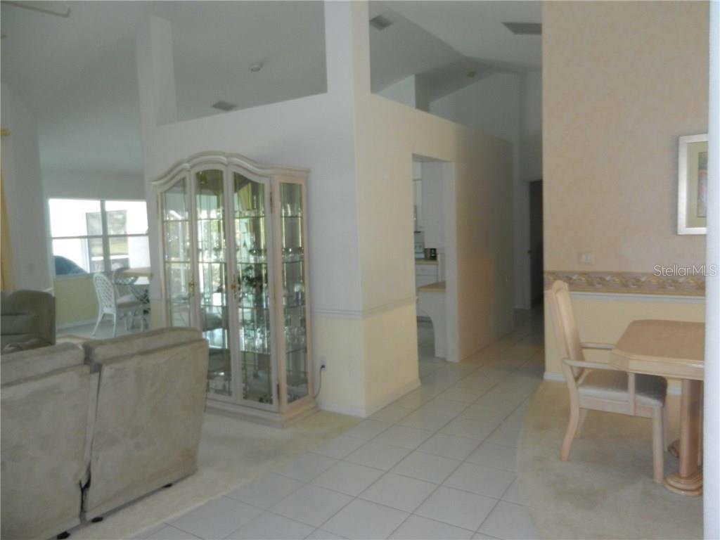 589 ROTONDA CIR, ROTONDA WEST, FL, 33947