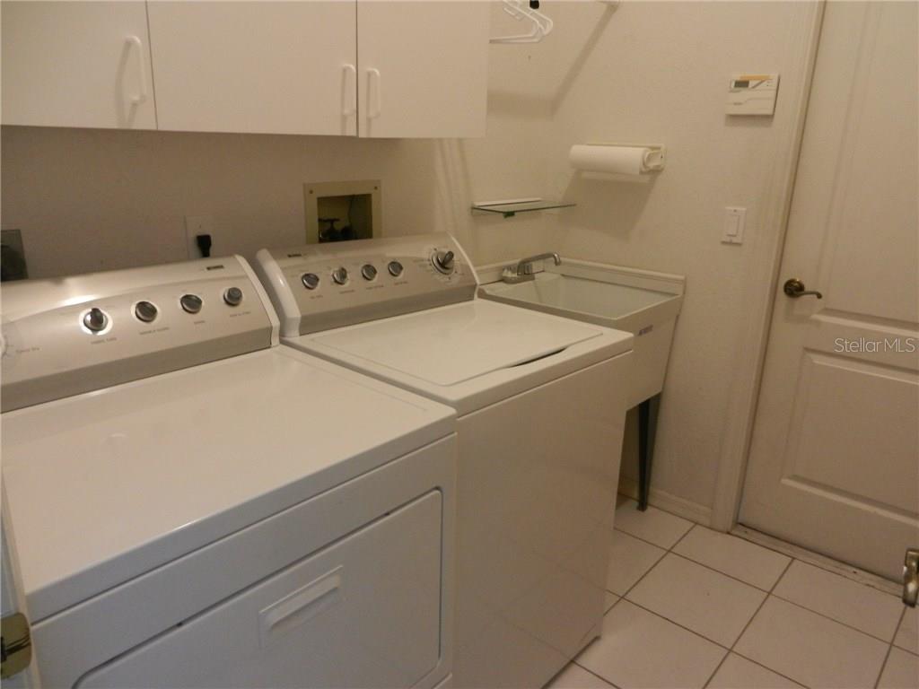 589 ROTONDA CIR, ROTONDA WEST, FL, 33947
