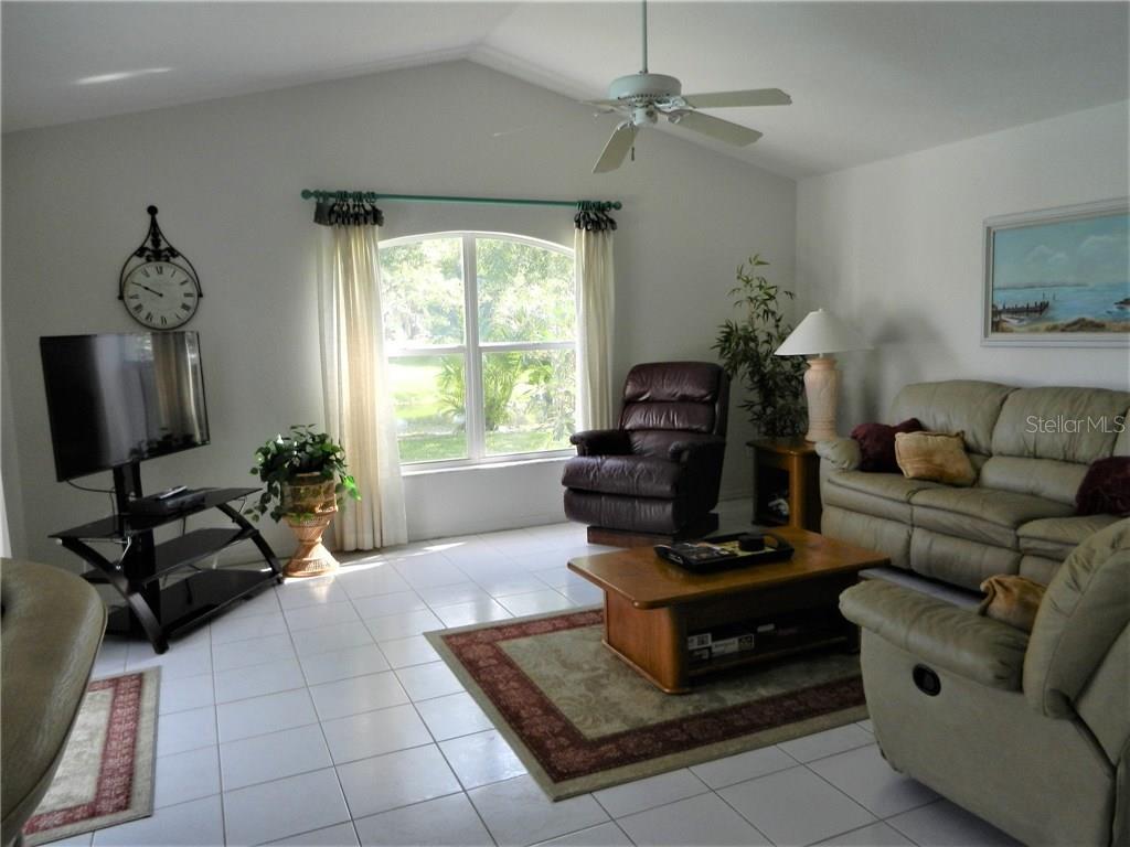 589 ROTONDA CIR, ROTONDA WEST, FL, 33947