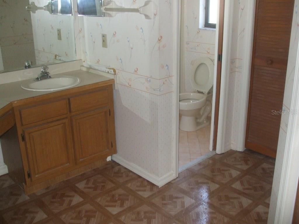 823 DEBARY AVE, DELTONA, FL, 32725