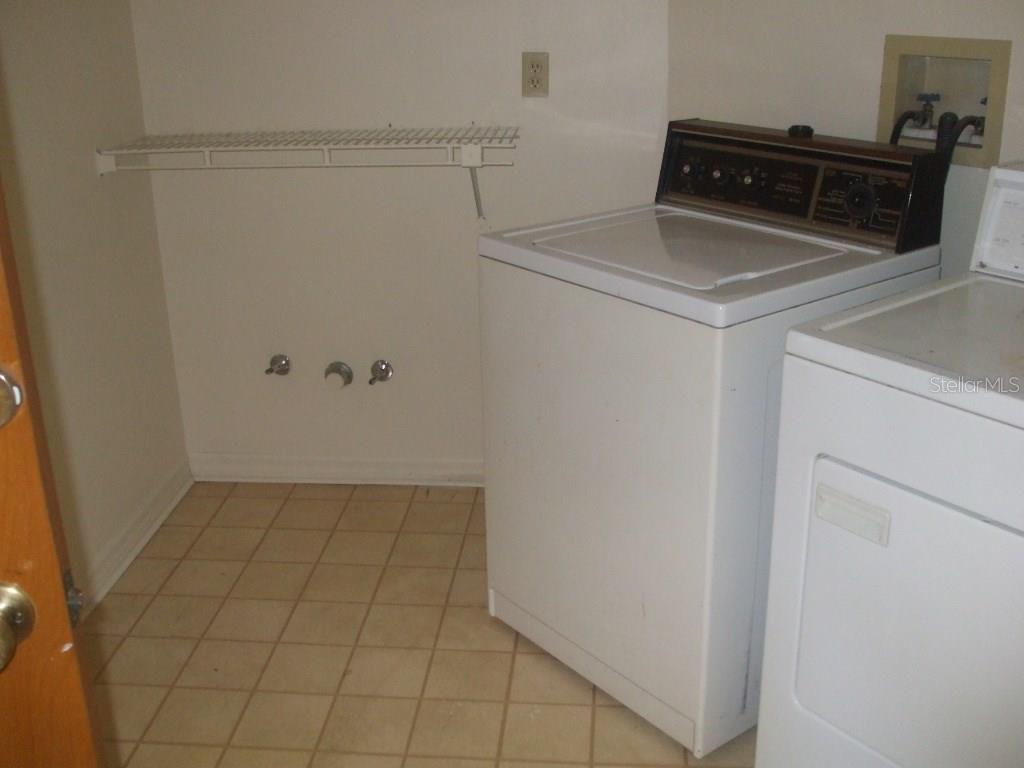 823 DEBARY AVE, DELTONA, FL, 32725