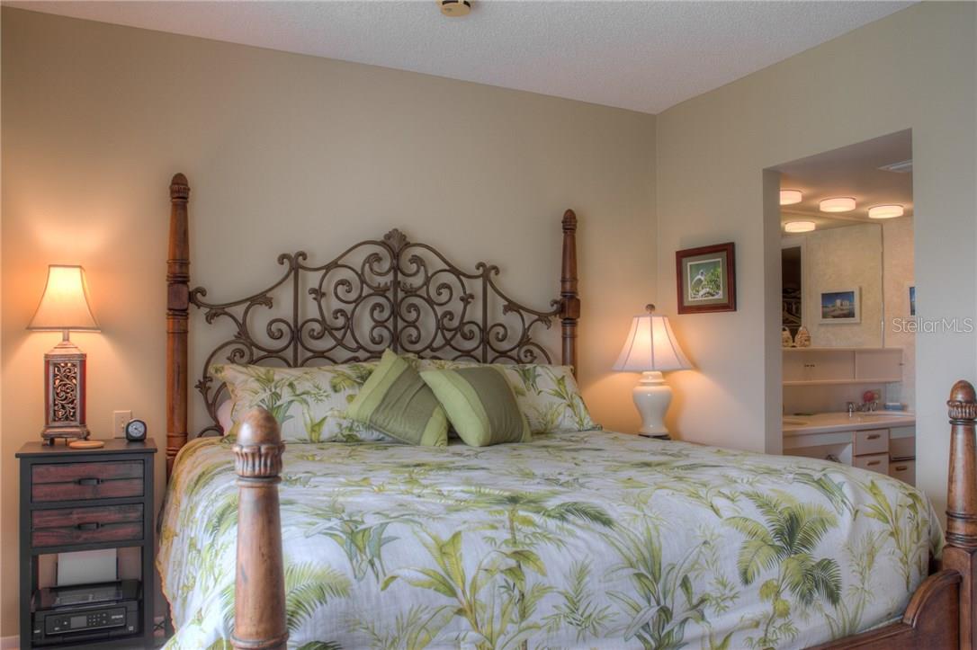 2109 GULF OF MEXICO DR #1402, LONGBOAT KEY, FL, 34228