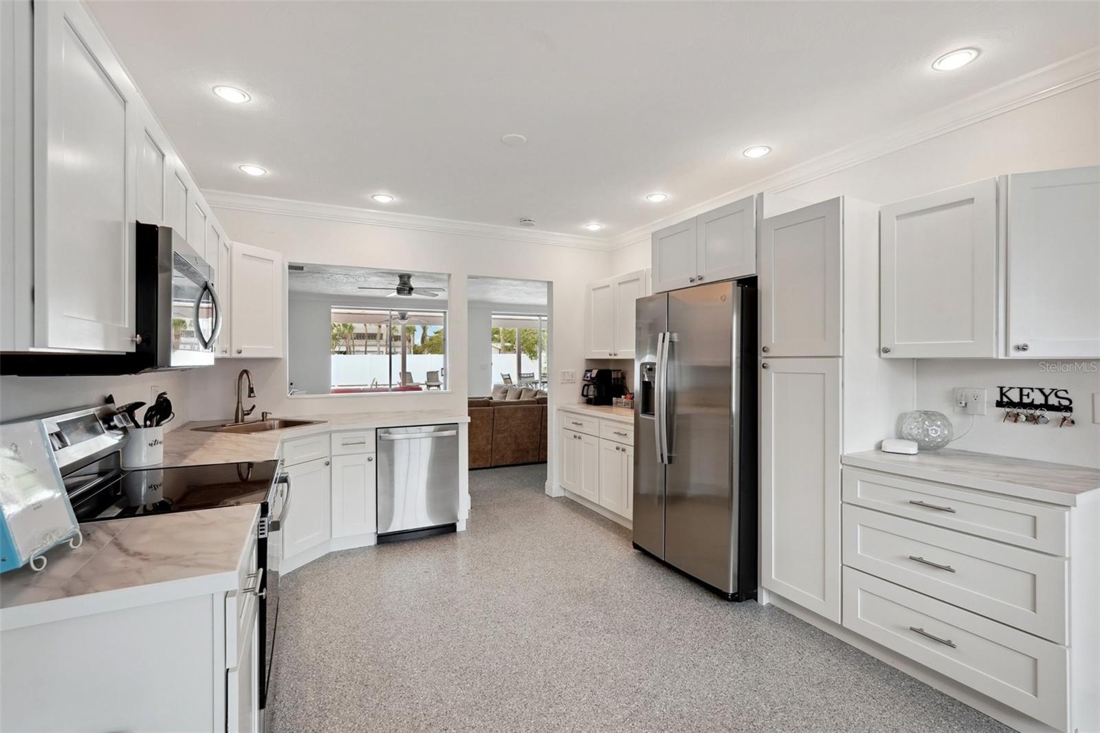 55 N WASHINGTON DR, SARASOTA, FL, 34236