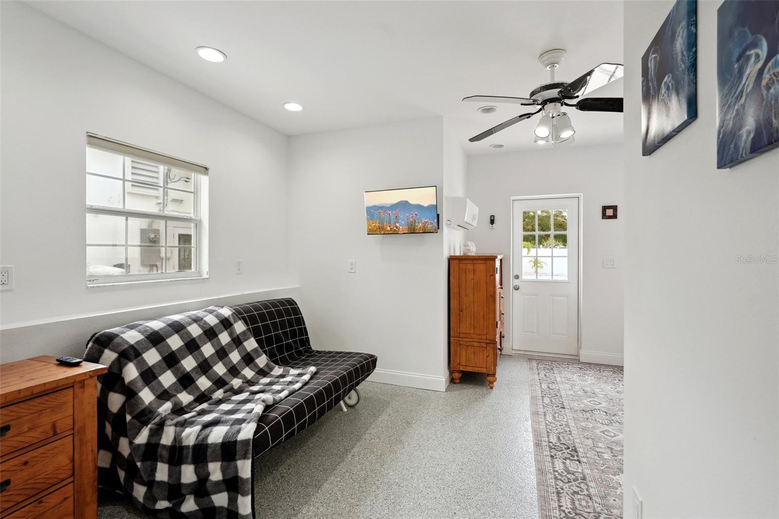 55 N WASHINGTON DR, SARASOTA, FL, 34236