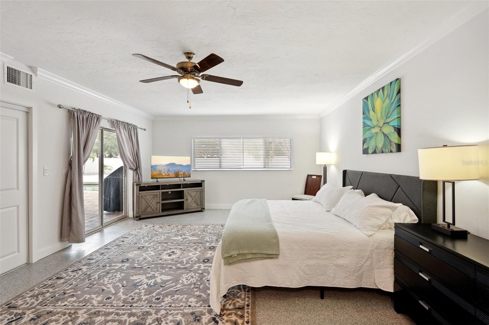 55 N WASHINGTON DR, SARASOTA, FL, 34236