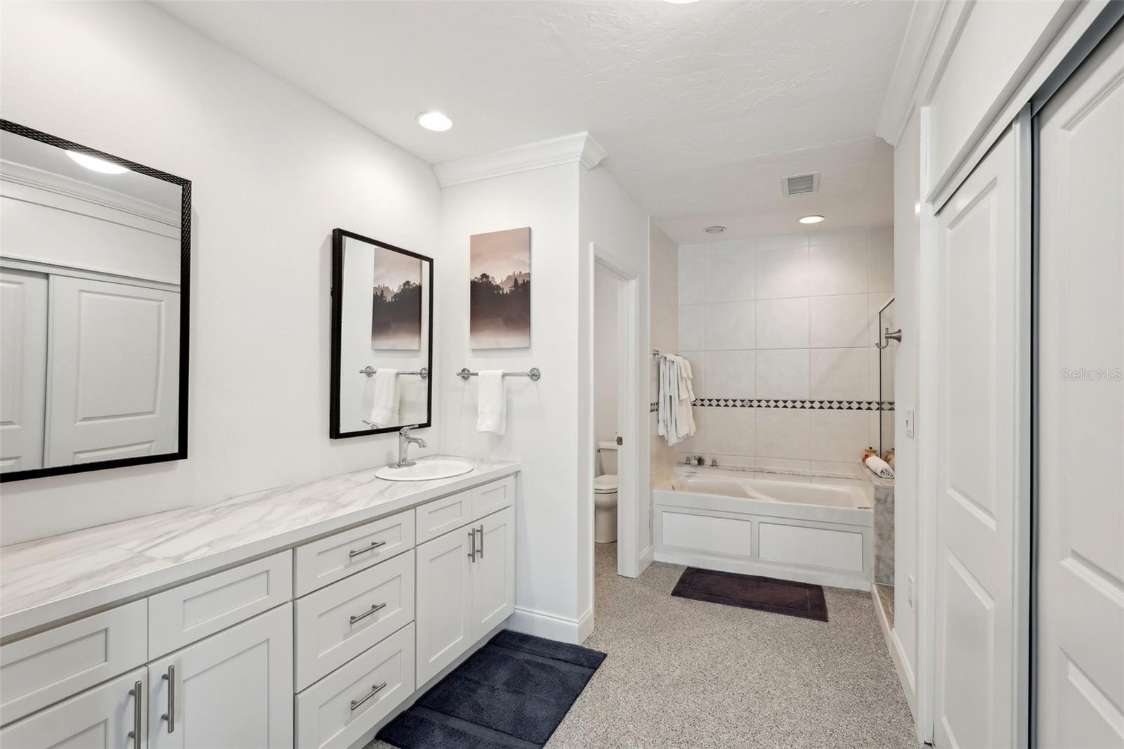 55 N WASHINGTON DR, SARASOTA, FL, 34236