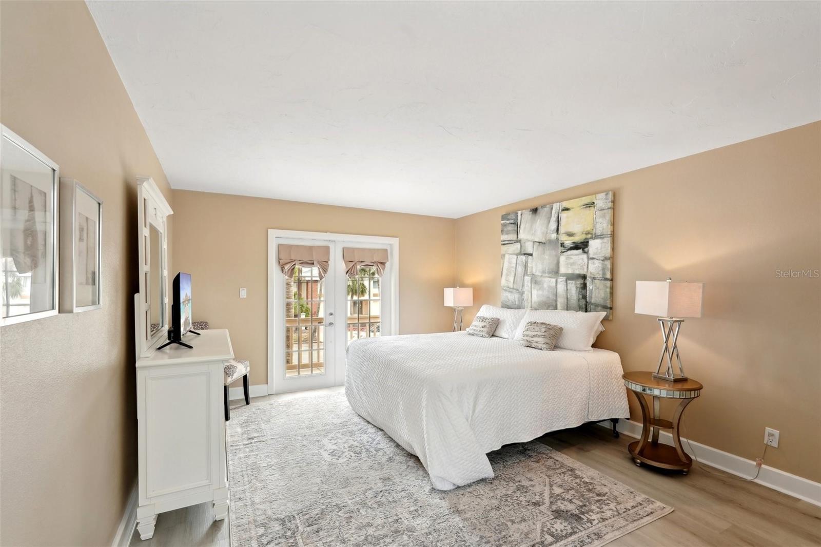 55 N WASHINGTON DR, SARASOTA, FL, 34236