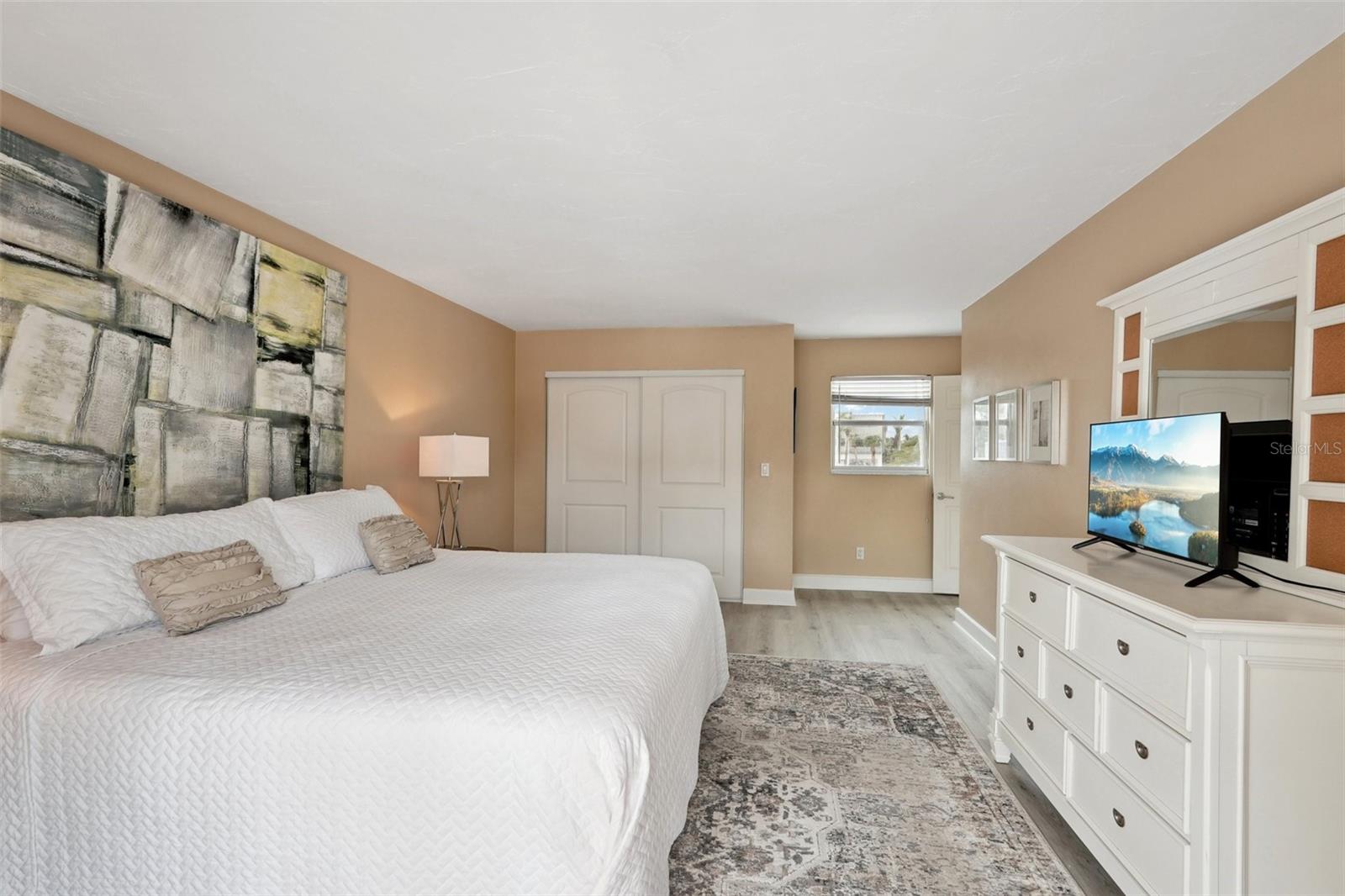 55 N WASHINGTON DR, SARASOTA, FL, 34236