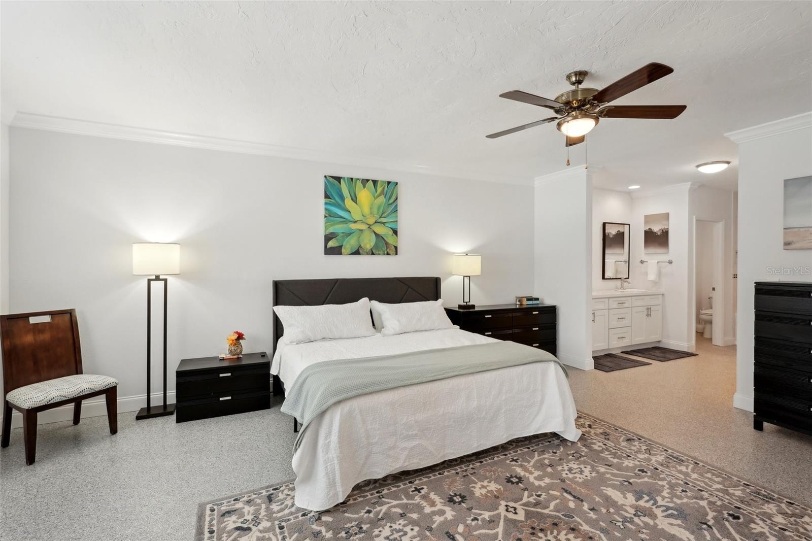 55 N WASHINGTON DR, SARASOTA, FL, 34236