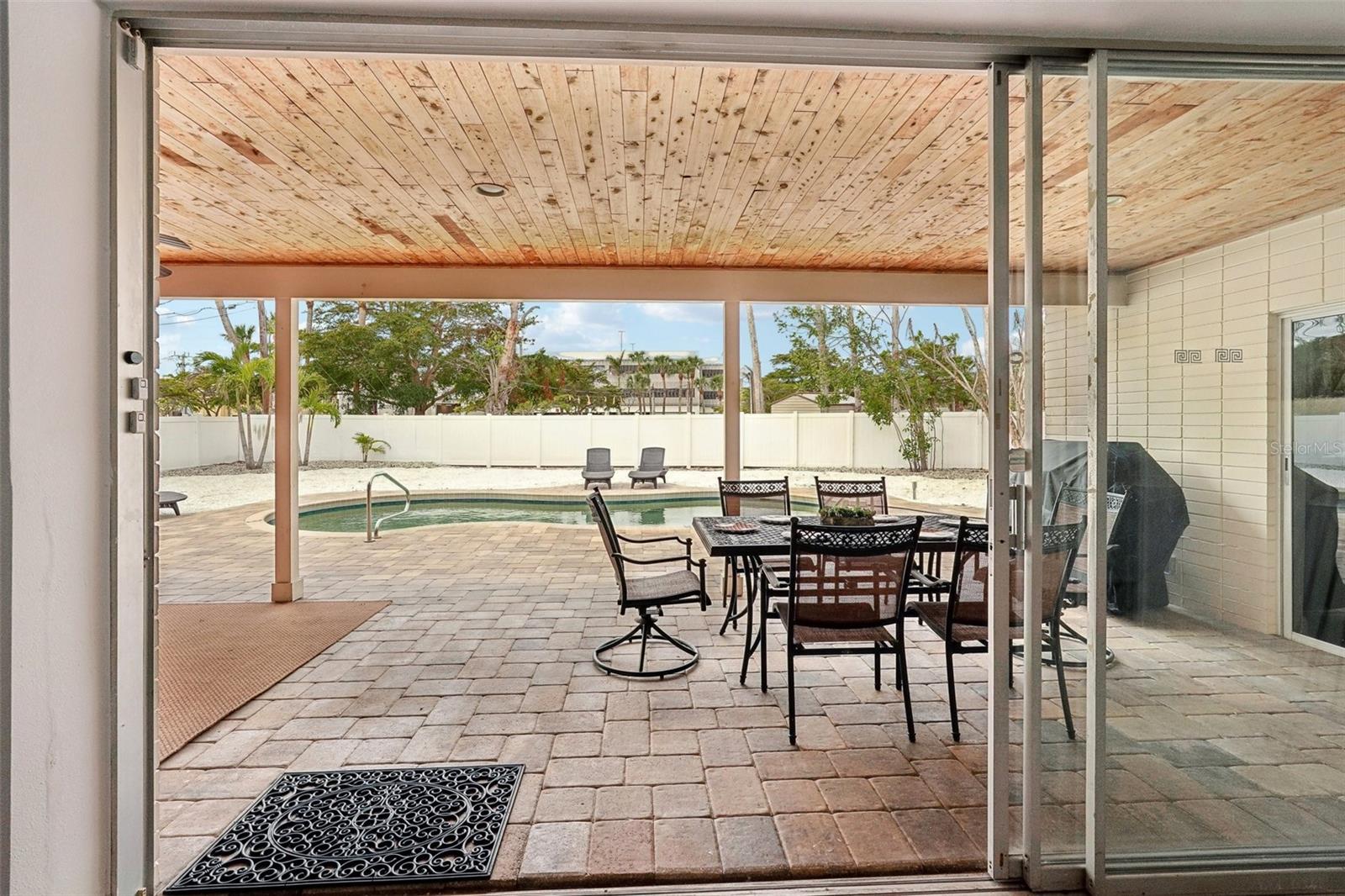 55 N WASHINGTON DR, SARASOTA, FL, 34236