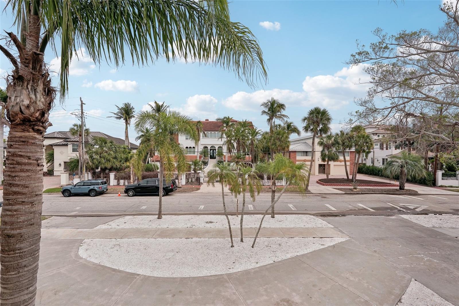 55 N WASHINGTON DR, SARASOTA, FL, 34236