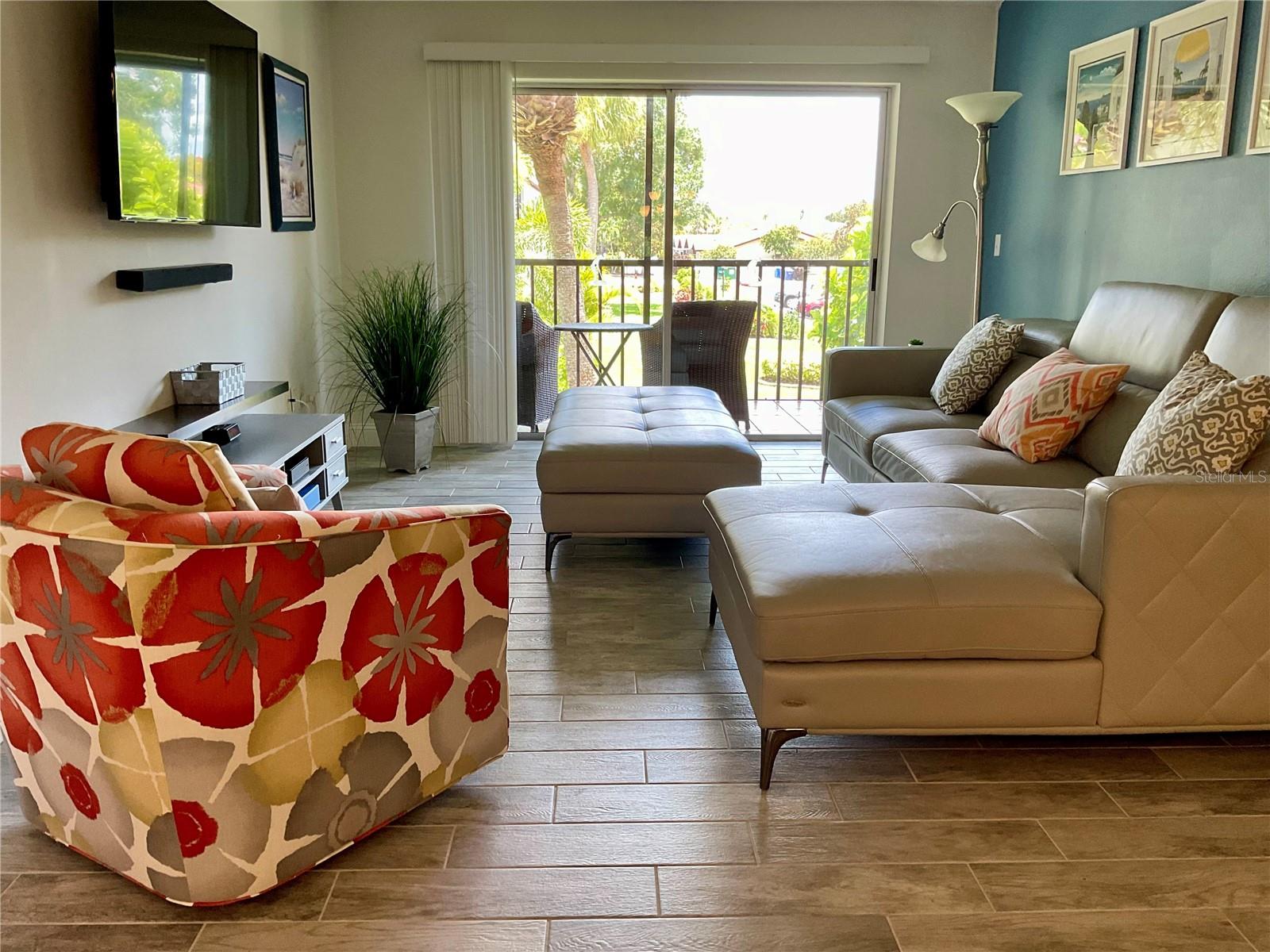 3213 BENEVA RD #204, SARASOTA, FL, 34232