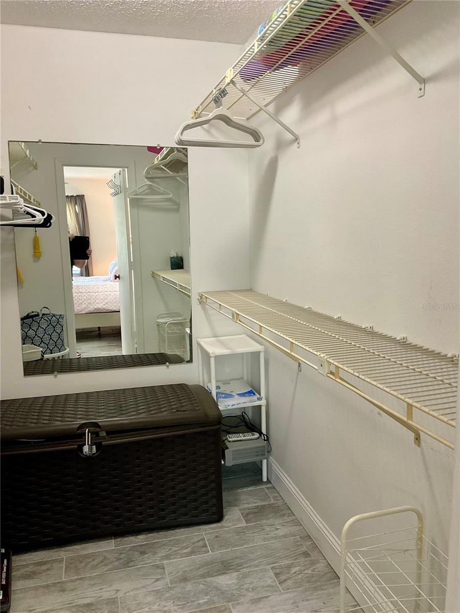 3213 BENEVA RD #204, SARASOTA, FL, 34232