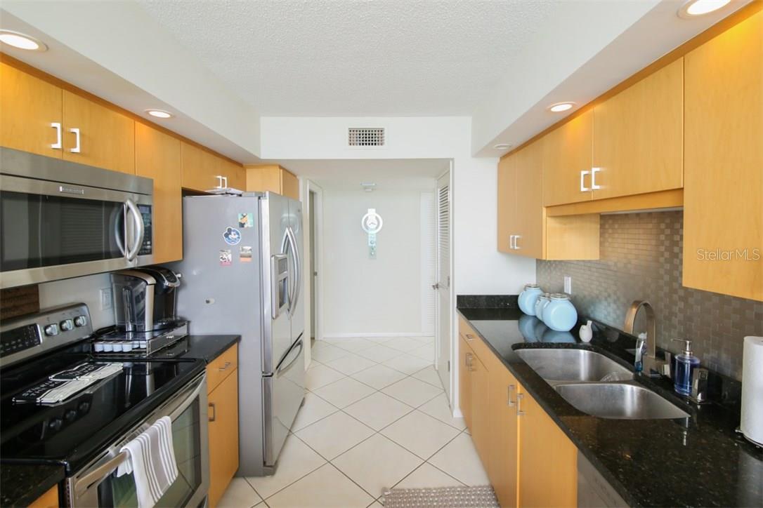 2425 GULF OF MEXICO DR #7C, LONGBOAT KEY, FL, 34228