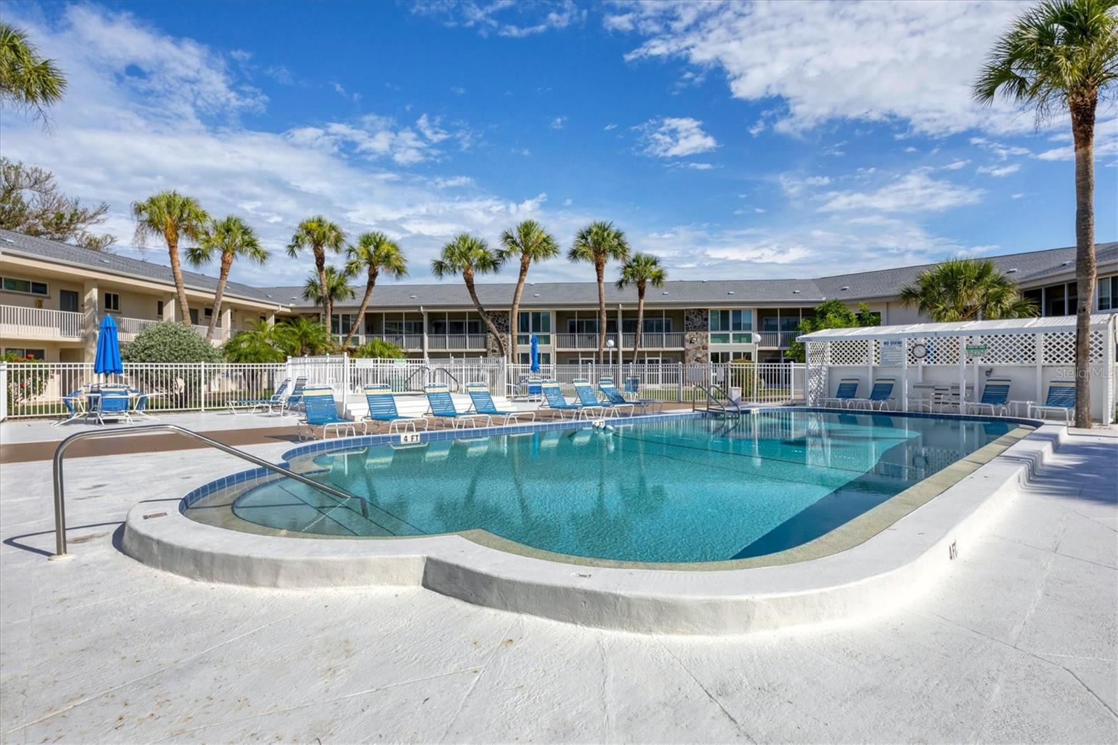 500 S WASHINGTON DR  #14A, SARASOTA, FL, 34236