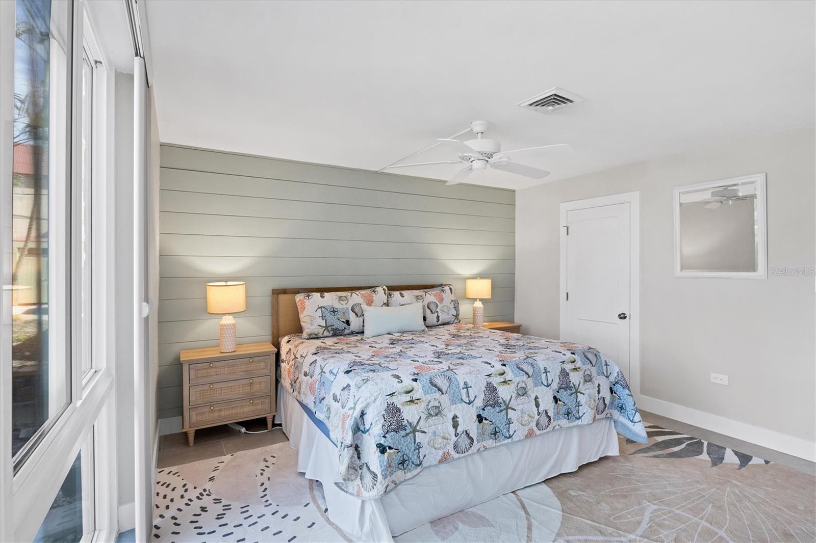 500 S WASHINGTON DR  #14A, SARASOTA, FL, 34236