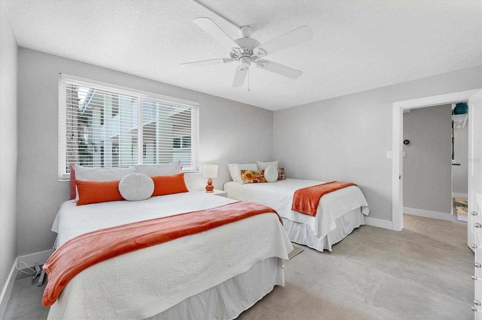500 S WASHINGTON DR  #14A, SARASOTA, FL, 34236
