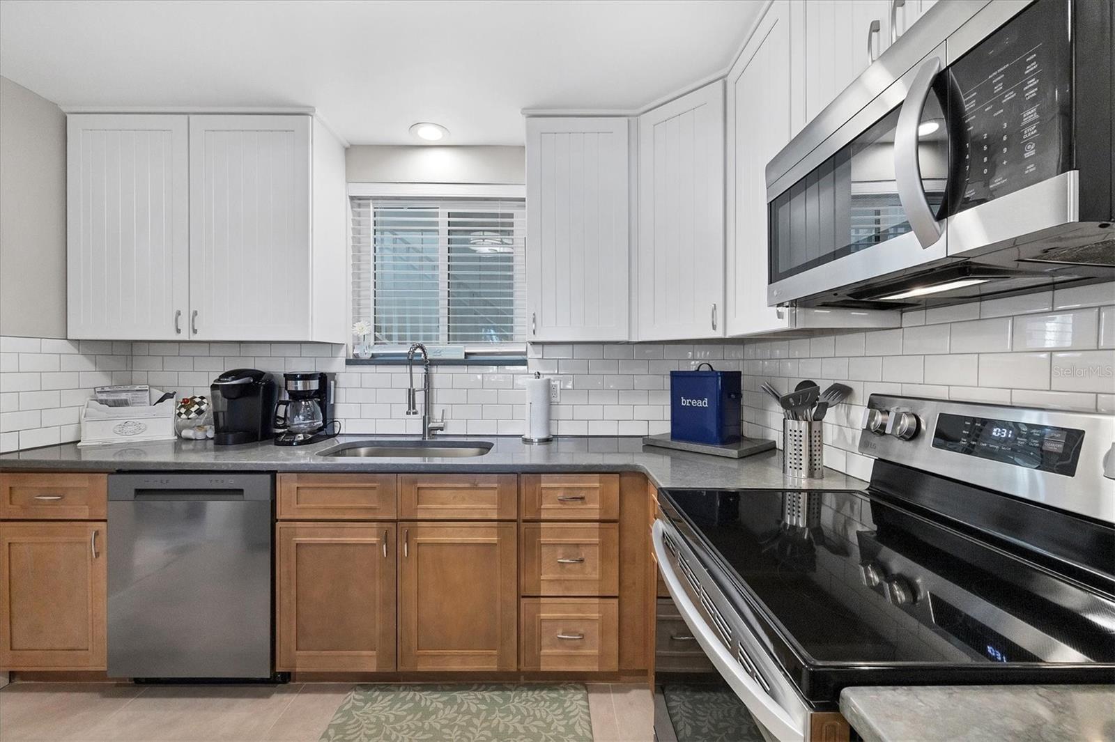 500 S WASHINGTON DR  #14A, SARASOTA, FL, 34236