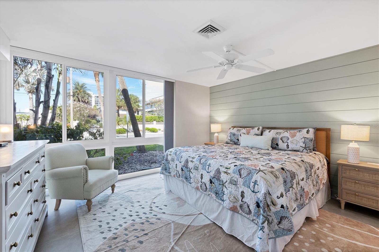 500 S WASHINGTON DR  #14A, SARASOTA, FL, 34236