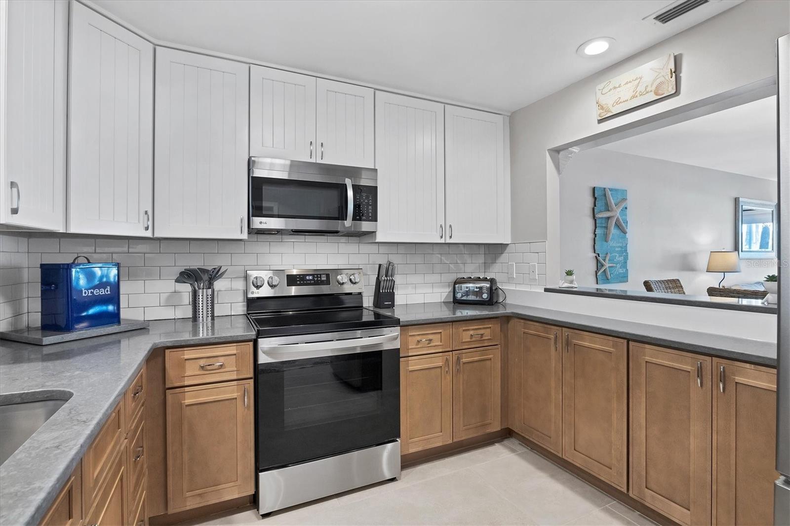 500 S WASHINGTON DR  #14A, SARASOTA, FL, 34236