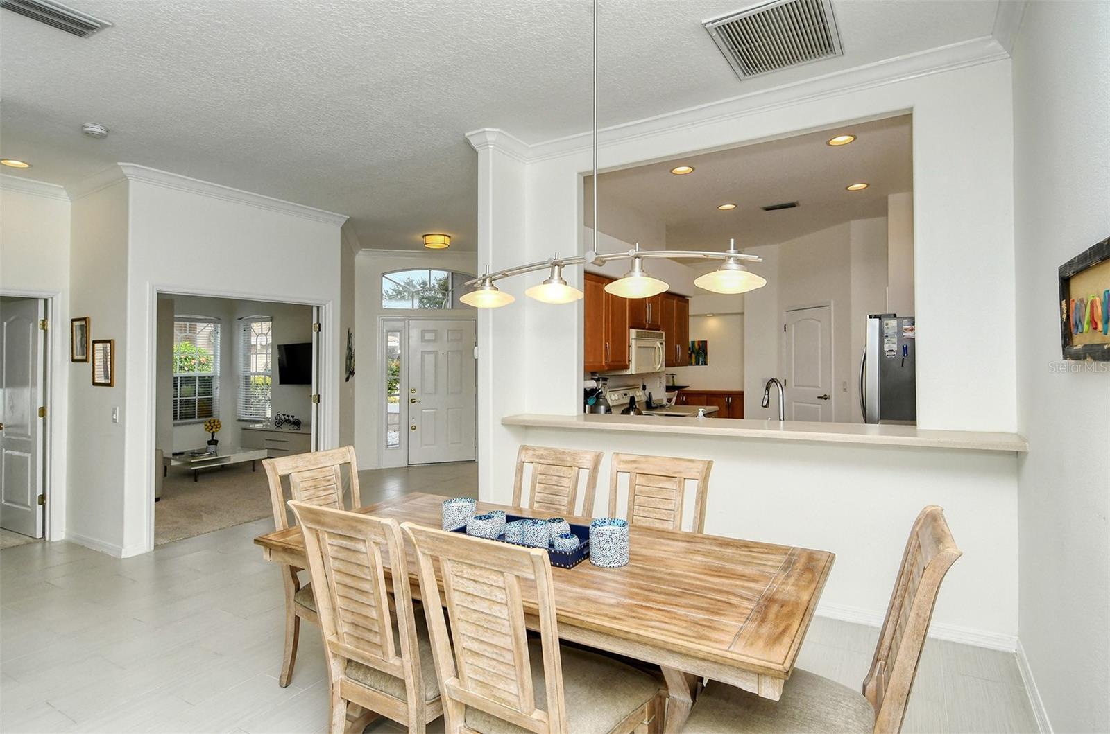 9492  FOREST HILLS CIR, SARASOTA, FL, 34238