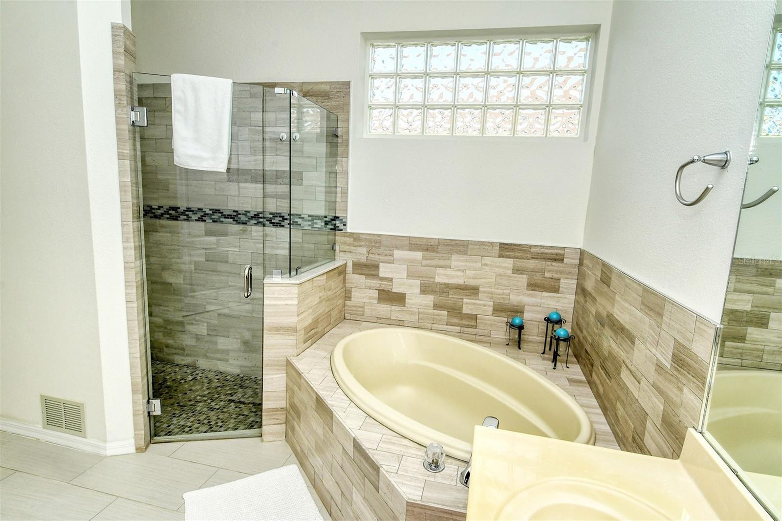 9492  FOREST HILLS CIR, SARASOTA, FL, 34238