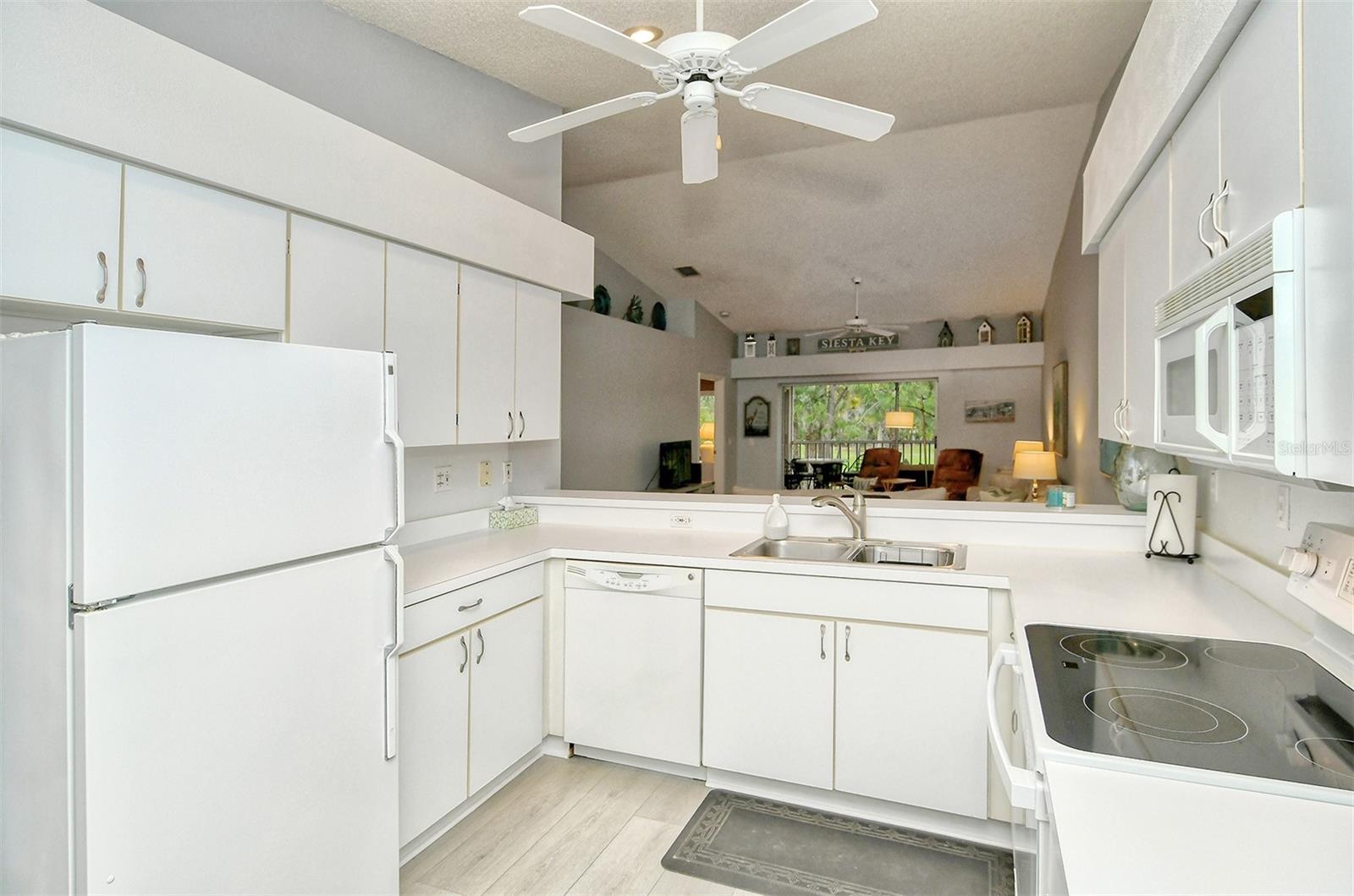 8921  VERANDA WAY  #322, SARASOTA, FL, 34238