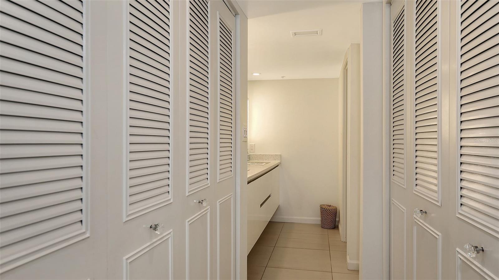 11 SUNSET DR #501, SARASOTA, FL, 34236