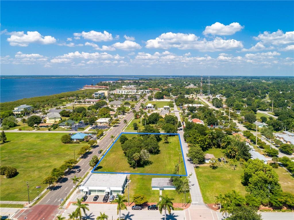 427,407, 417, 425 E OLYMPIA AVE, PUNTA GORDA, FL, 33950