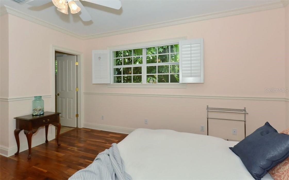 5024 COMMONWEALTH DR, SARASOTA, FL, 34242