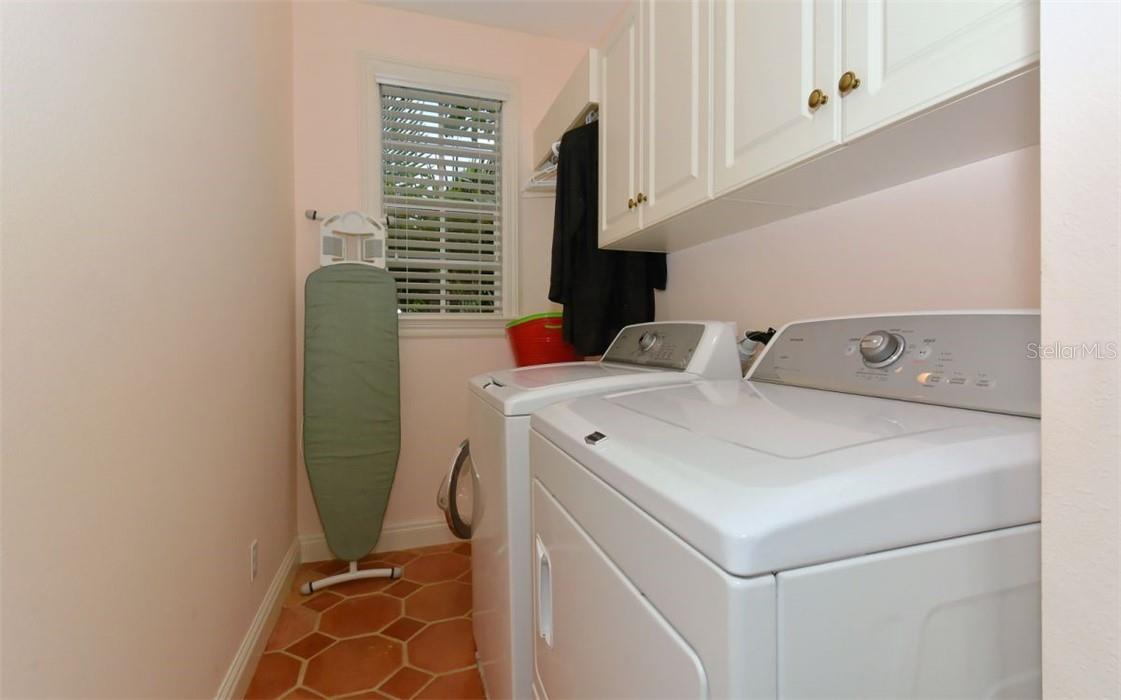5024 COMMONWEALTH DR, SARASOTA, FL, 34242
