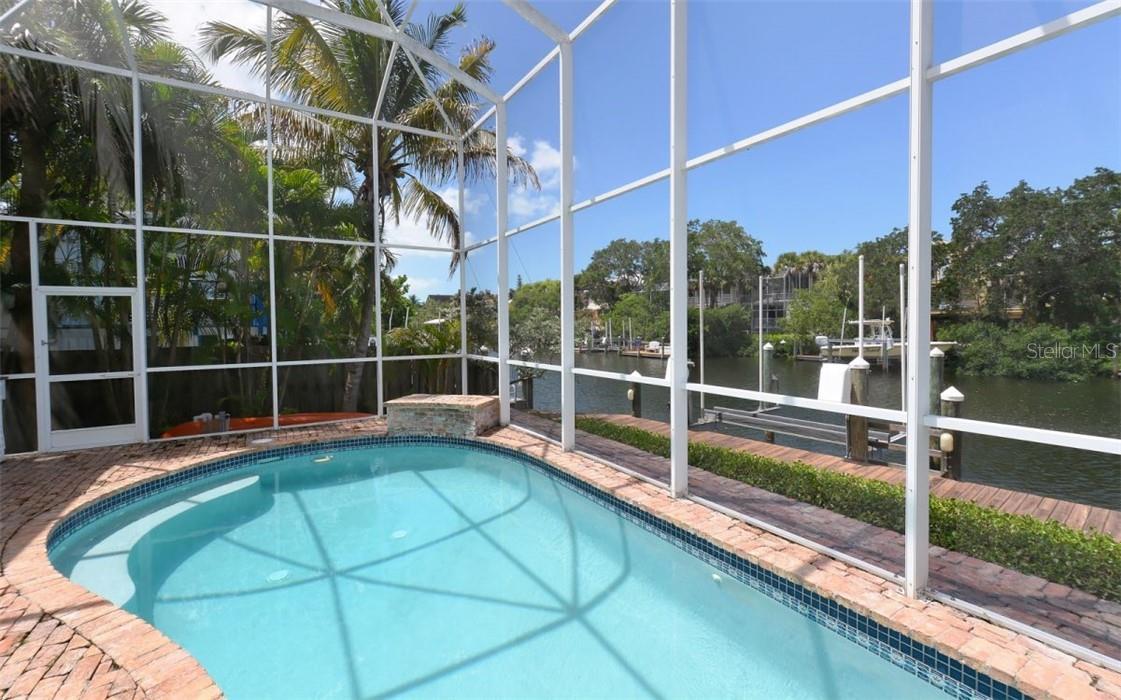5024 COMMONWEALTH DR, SARASOTA, FL, 34242