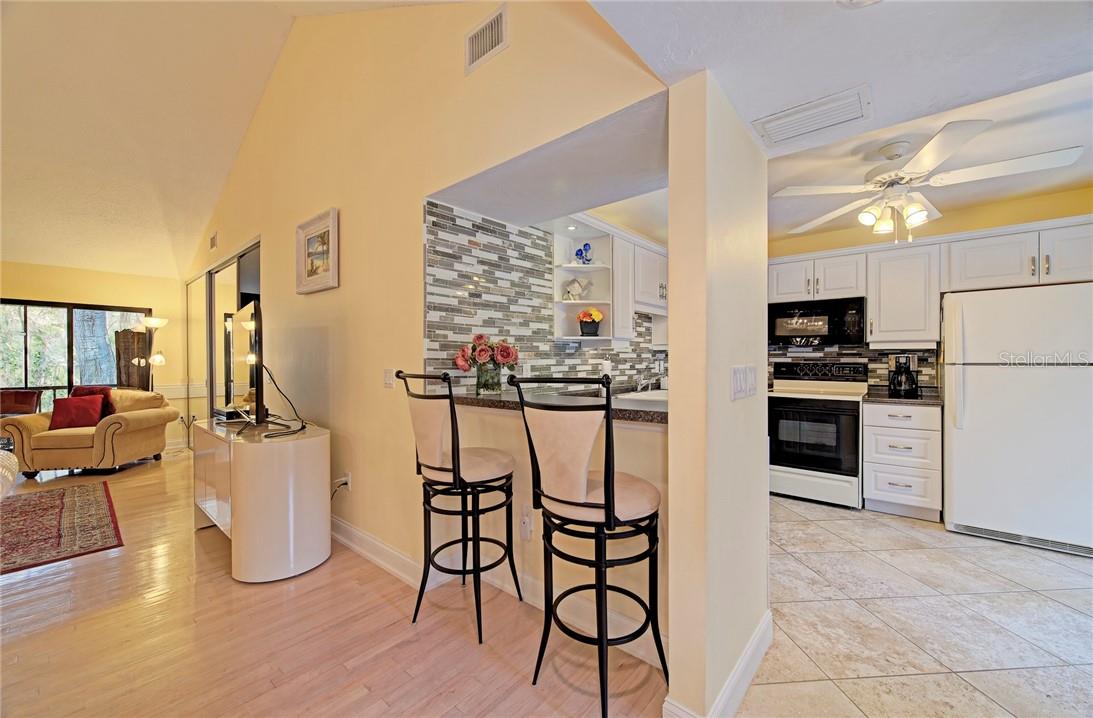 1677 BROOKHOUSE CIRCLE #BR223, SARASOTA, FL, 34231
