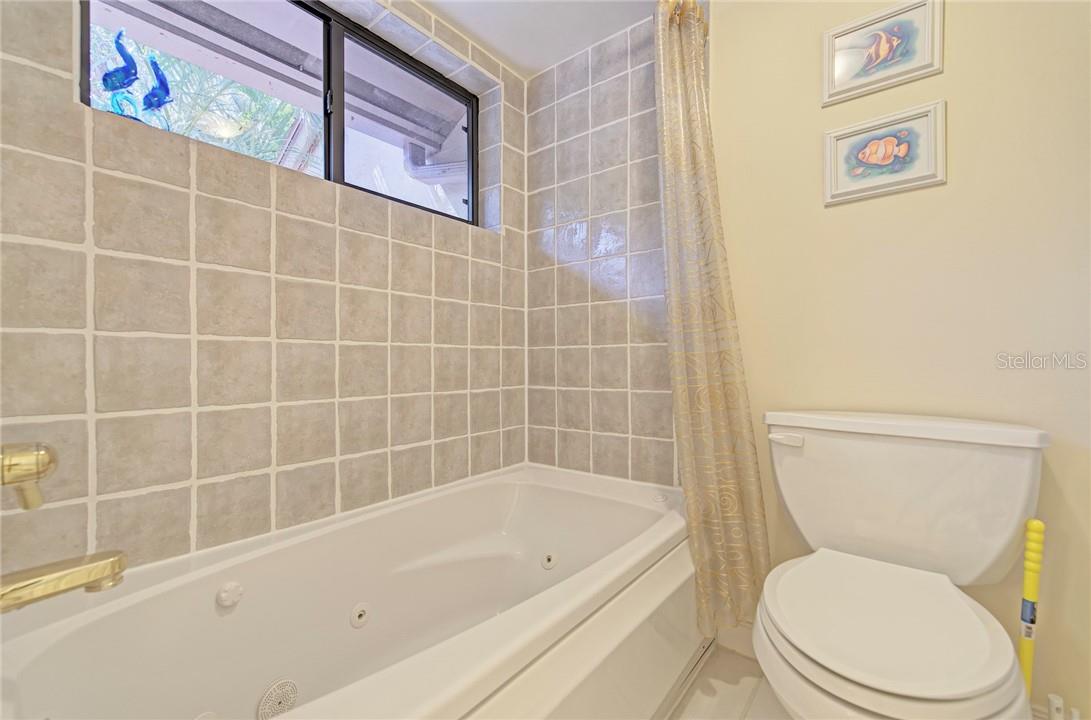 1677 BROOKHOUSE CIRCLE #BR223, SARASOTA, FL, 34231