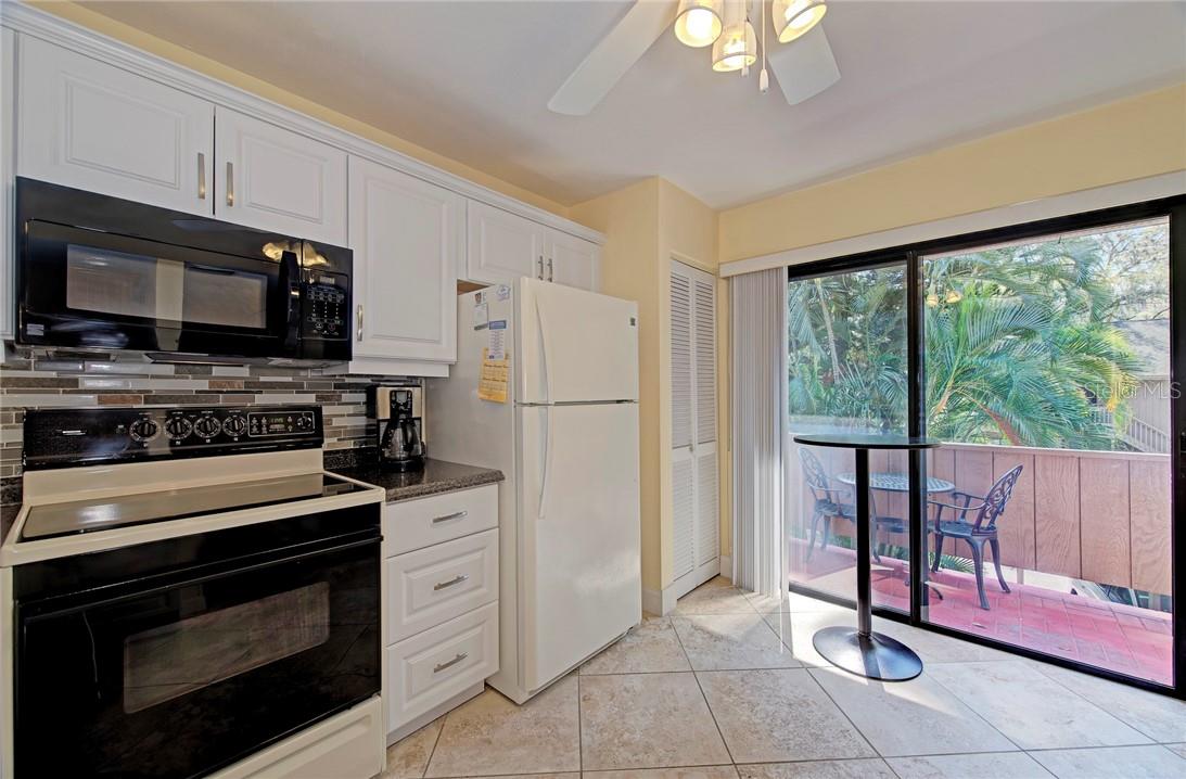 1677 BROOKHOUSE CIRCLE #BR223, SARASOTA, FL, 34231