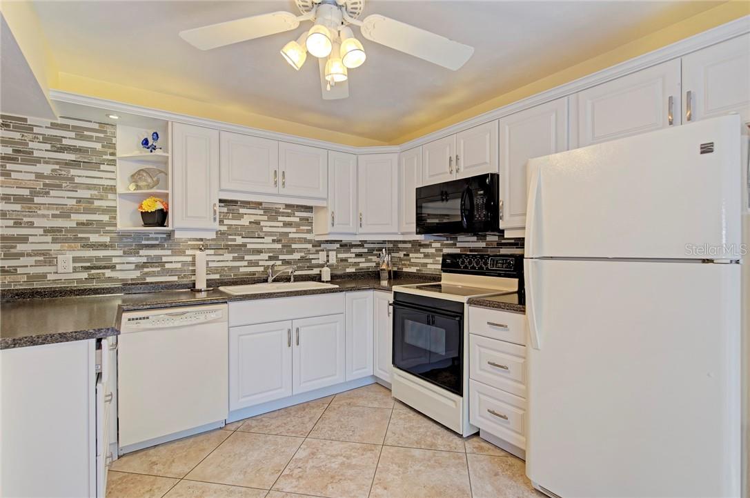 1677 BROOKHOUSE CIRCLE #BR223, SARASOTA, FL, 34231