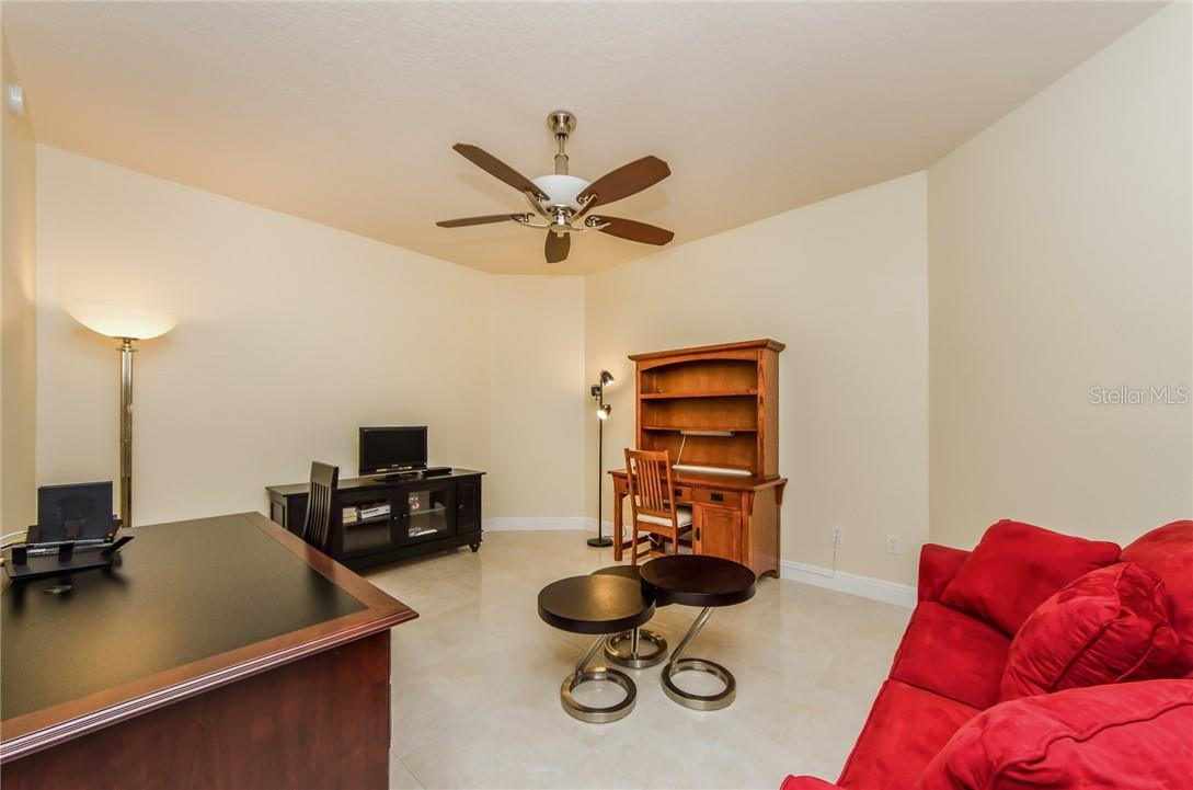 15 SOMERSET ST #402, CLEARWATER BEACH, FL, 33767