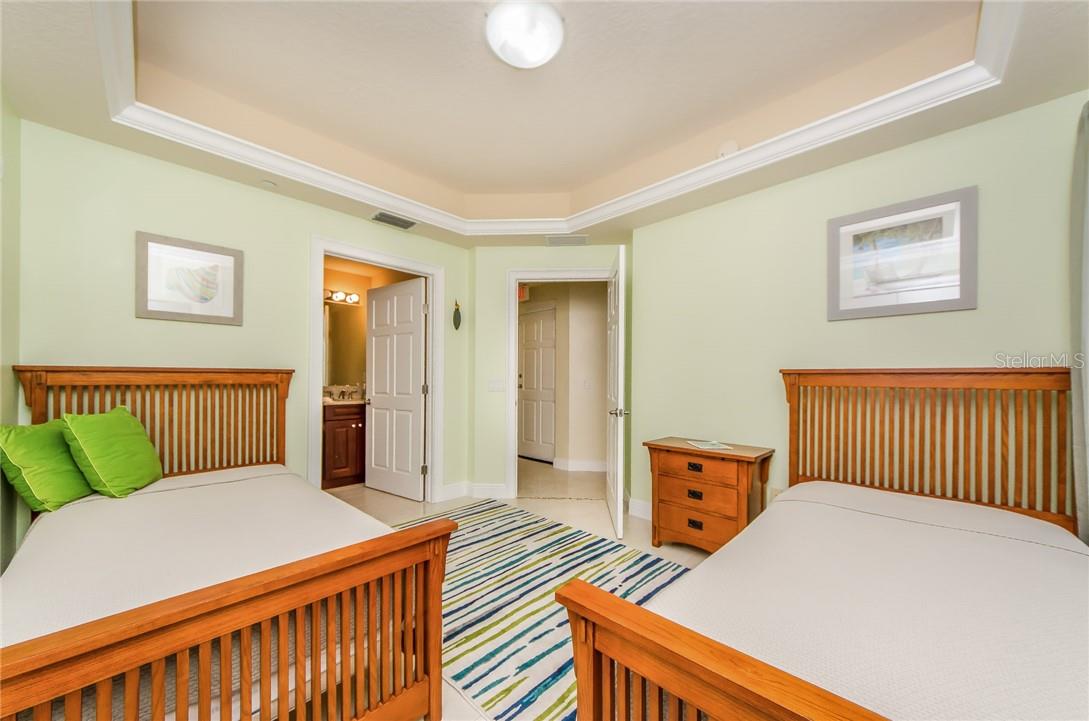 15 SOMERSET ST #402, CLEARWATER BEACH, FL, 33767