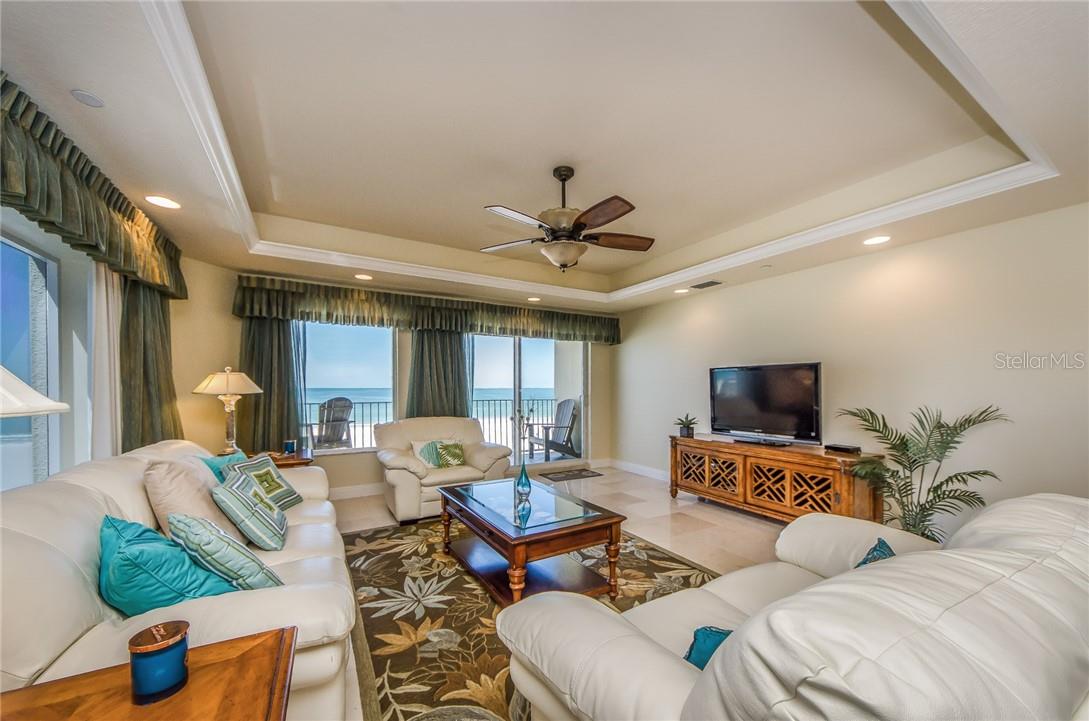 15 SOMERSET ST #402, CLEARWATER BEACH, FL, 33767