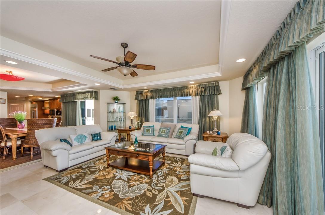 15 SOMERSET ST #402, CLEARWATER BEACH, FL, 33767