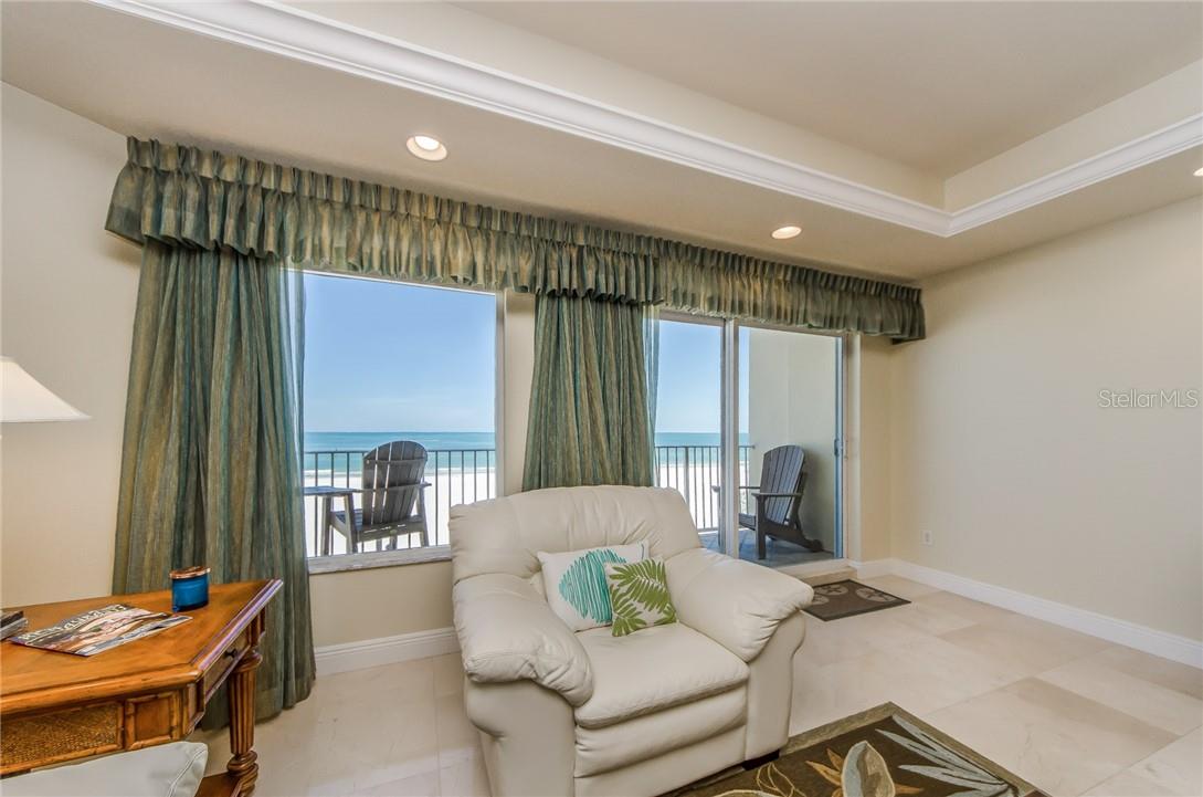 15 SOMERSET ST #402, CLEARWATER BEACH, FL, 33767