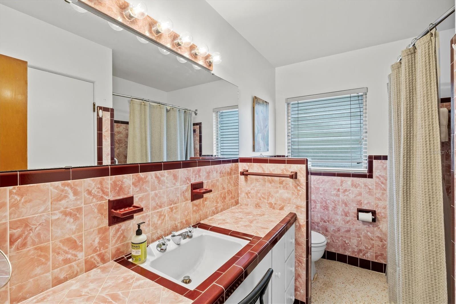 2473 DAVIS BLVD, SARASOTA, FL, 34237